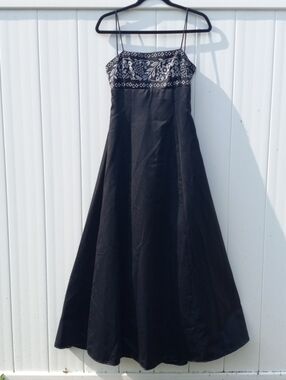 Morgan & Co. | Dresses | Vneck Ball Gown With Floral Jacquard Skirt |  Poshmark